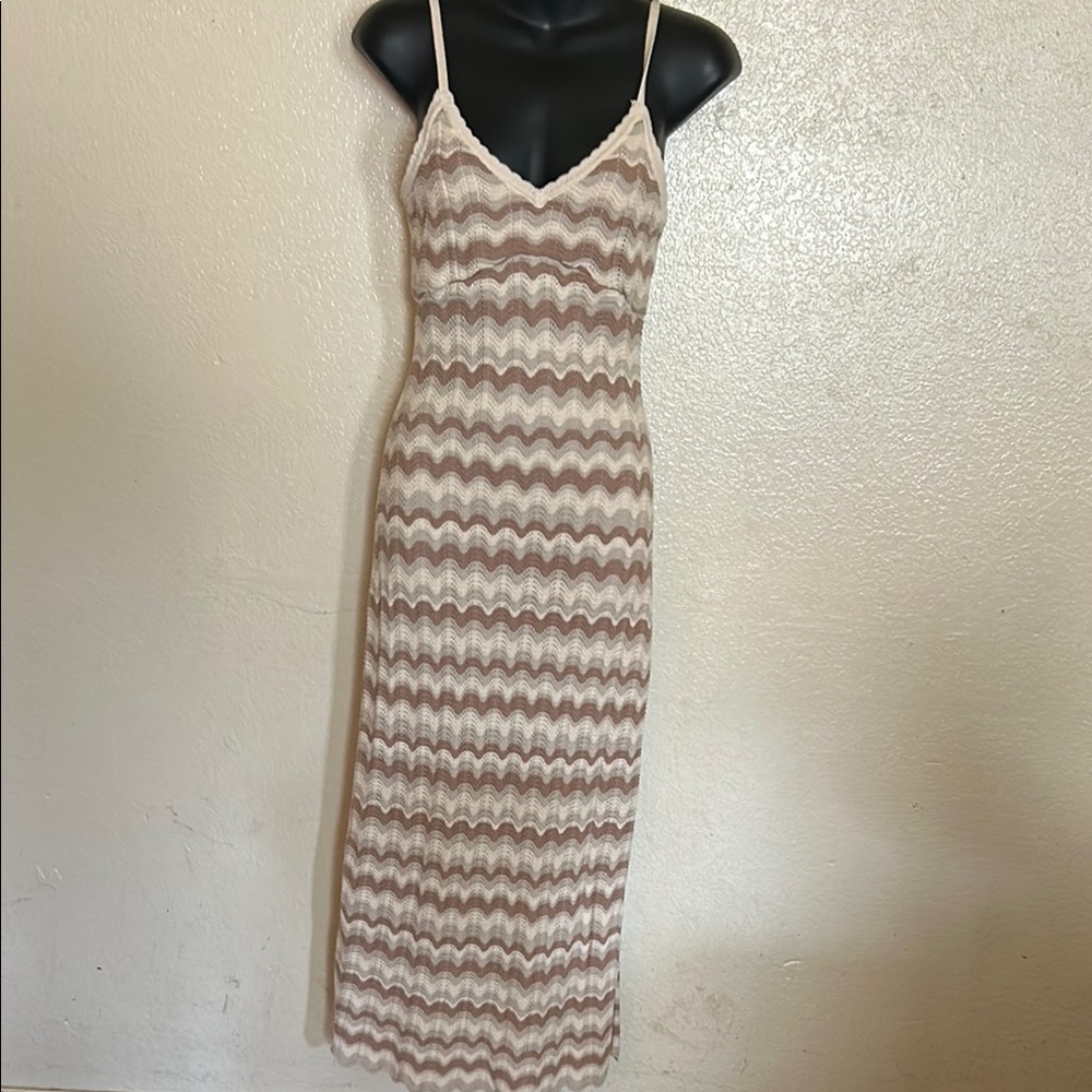 Elegant Cream and Brown Zigzag Dress